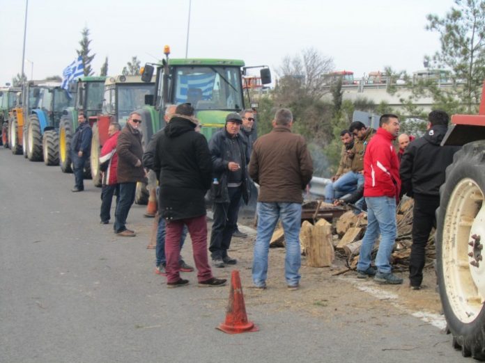 Λάρισα: Αντιδράσεις για την καταδίκη τριών αγροτοσυνδικαλιστών για τα μπλόκα