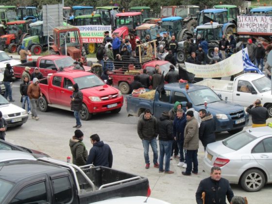 Λάρισα: Σύσκεψη πριν τα μπλόκα πραγματοποιούν οι αγρότες του νομού