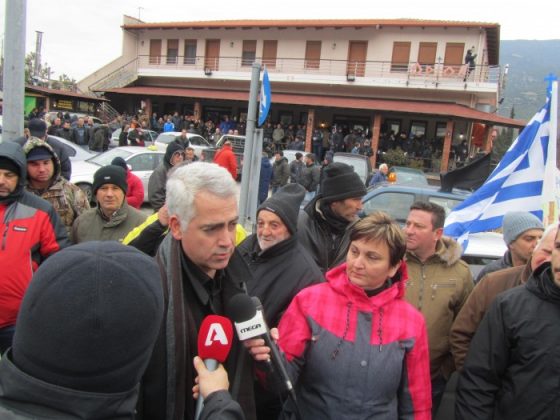 Αποστολή: Φωτορεπορτάζ και βίντεο από τα μπλόκα της Θεσσαλίας (Τέμπη – Νίκαια)