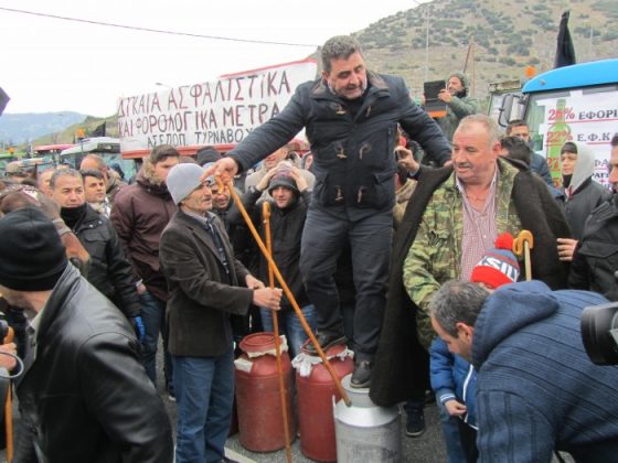 Αποστολή: Φωτορεπορτάζ και βίντεο από τα μπλόκα της Θεσσαλίας (Τέμπη – Νίκαια)