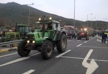 Θεσσαλονίκη: Στον κόμβο της Κουλούρας οι αγρότες της Πανελλαδικής Επιτροπής Μπλόκων