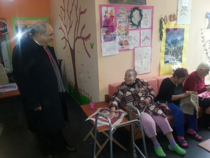 Επισκέψεις Μπόλαρη σε Προνοιακά Ιδρύματα της Θεσσαλονίκης Επισκέψεις Μπόλαρη σε Προνοιακά Ιδρύματα της Θεσσαλονίκης