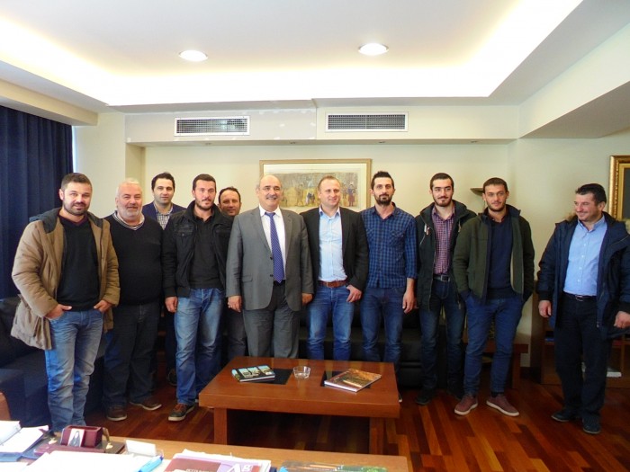 synantisi-m-bolari-me-ktinotrofous-apo-tyrnavo-kai-grevena-11239
