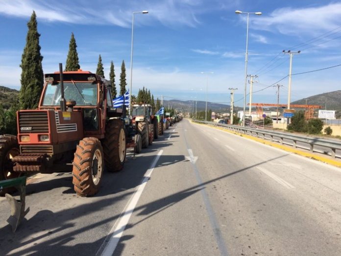 Αποχωρούν τη Δευτέρα 29/2 οι αγρότες από το μπλόκο των Μικροθηβών Αποχωρούν τη Δευτέρα 29/2 οι αγρότες από το μπλόκο των Μικροθηβών