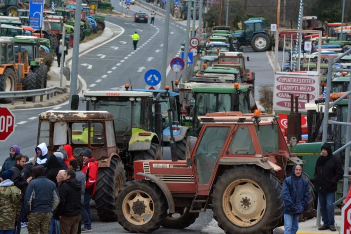 Συλλαλητήριο στην Αθήνα και συνάντηση με τα συναρμόδια υπουργεία αποφάσισαν οι αγρότες στη Νίκαια
