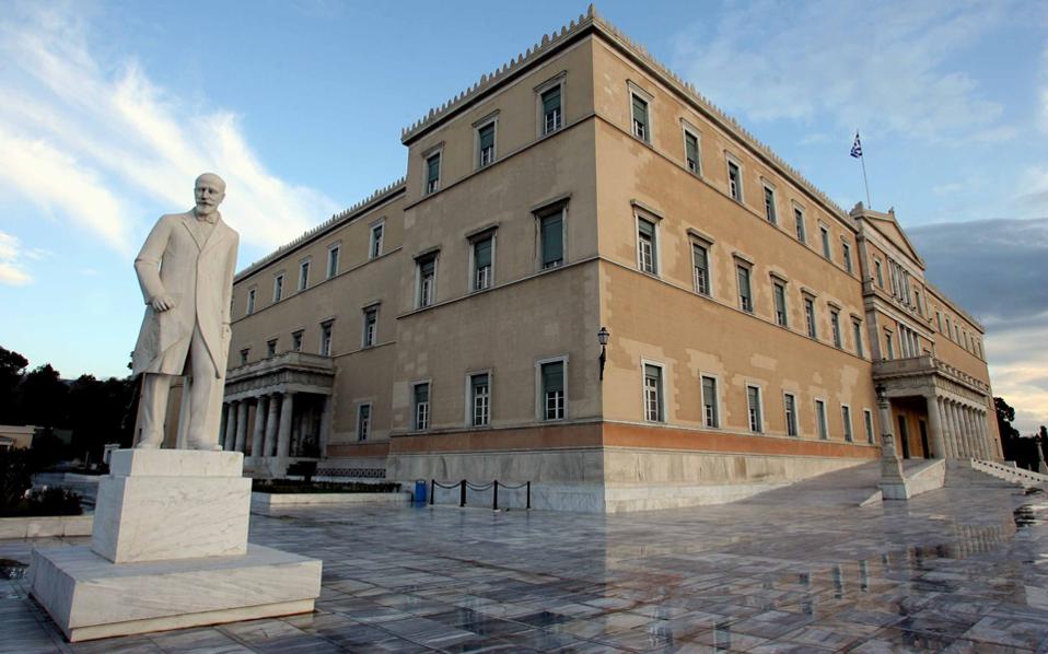 se-fortismeno-klima-i-synedriasi-gia-tis-dievropaikes-symfonies-pyra-apo-tin-antipolitefsi-kata-apostolou-13999