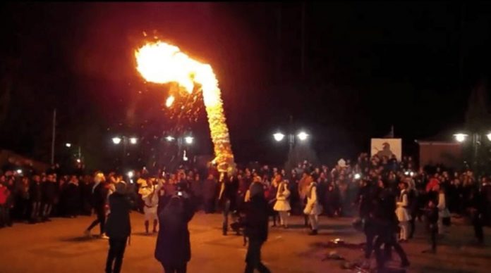 Στο Ζάρκο Τρικάλων ζωντανεύει για δύο ημέρες ένα από τα πιο εντυπωσιακά και αρχαία έθιμα Στο Ζάρκο Τρικάλων ζωντανεύει για δύο ημέρες ένα από τα πιο εντυπωσιακά και αρχαία έθιμα