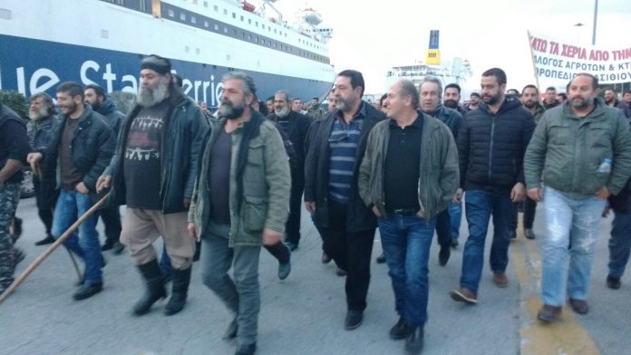 Κρητικοί: Δεν πάμε σε διάλογο με τον Τσίπρα Κρητικοί: Δεν πάμε σε διάλογο με τον Τσίπρα