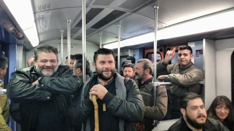 ston-peiraia-oi-kritikoi-fotoreportaz-vinteo-upd-16506