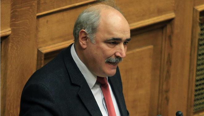 bolaris-to-ekpaideftiko-programma-tha-prepei-na-koubonei-me-tin-paragogi-17006