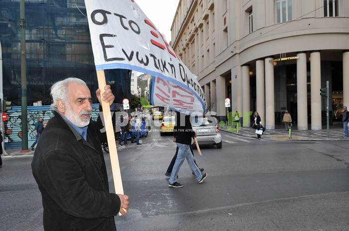 Οι πρώτες αφίξεις στο Σύνταγμα