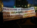Στο Σύνταγμα έχουν εδώ και ώρα αγρότες μαζί με τα τρακτέρ, τα οποία έχουν παρατάξει μπροστά από τη Βουλή.