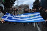 Στο Σύνταγμα έχουν εδώ και ώρα αγρότες μαζί με τα τρακτέρ, τα οποία έχουν παρατάξει μπροστά από τη Βουλή.