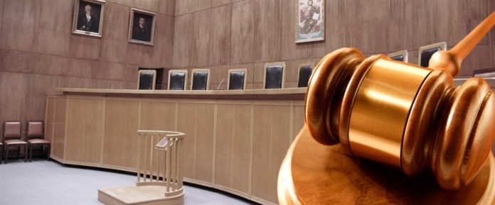 Κατατέθηκε η πρώτη μηνυτήρια αναφορά για παρακώλυση των συγκοινωνιών από τα μπλόκα Κατατέθηκε η πρώτη μηνυτήρια αναφορά για παρακώλυση των συγκοινωνιών από τα μπλόκα