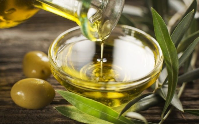 Με υπογραφή Αποστόλου οι αδασμολόγητες εισαγωγές ελαιολάδου από την Τυνησία Με υπογραφή Αποστόλου οι αδασμολόγητες εισαγωγές ελαιολάδου από την Τυνησία