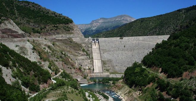 Ο Αχελώος δεν εκτρέπεται, η Θεσσαλία κινδυνεύει ή παρεκτρέπεται;