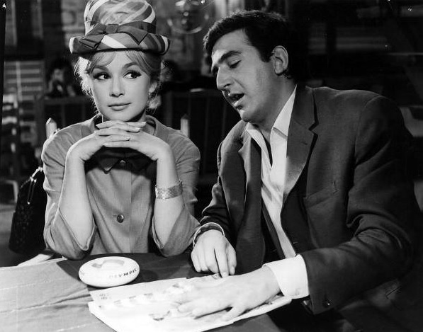 Γιώργος Κωνσταντίνου: Βλέπω έναν τοίχο μόνο και με τρομάζει