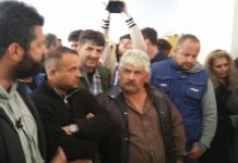 Κόρινθος: Αγρότες εισέβαλαν στα γραφεία του ΣΥΡΙΖΑ