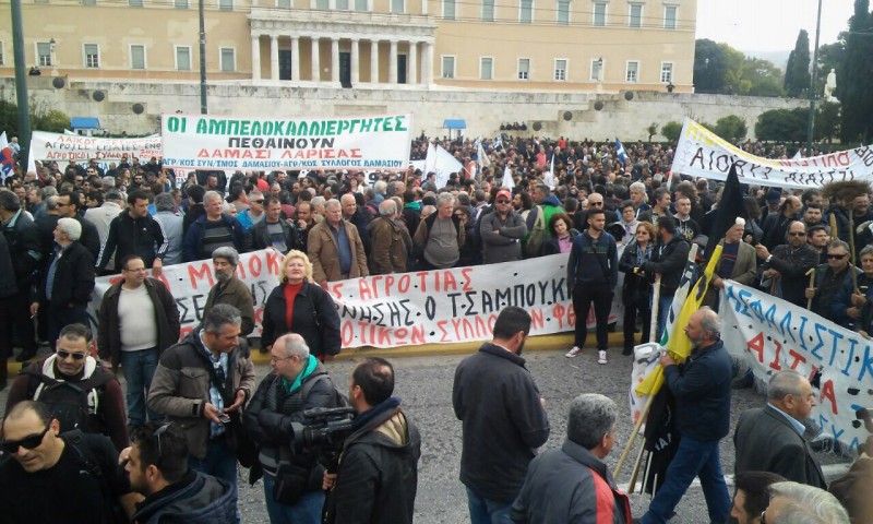 κόσμος στο Σύνταγμα