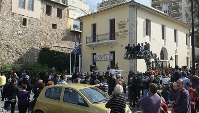 Ηράκλειο: Υπό κατάληψη η Αποκεντρωμένη Διοίκηση Ηράκλειο: Υπό κατάληψη η Αποκεντρωμένη Διοίκηση