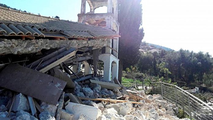 Στο ποσό των 2,8 εκατ. ευρώ ανέρχεται το ποσό πρώτης εκτίμησης για αποζημιώσεις από το σεισμό στην Λευκάδα, το 2015 Στο ποσό των 2,8 εκατ. ευρώ ανέρχεται το ποσό πρώτης εκτίμησης για αποζημιώσεις από το σεισμό στην Λευκάδα, το 2015