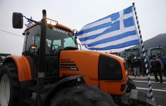 Συγκέντρωση αγροτών με τρακτέρ στην Αγιά της Λάρισας