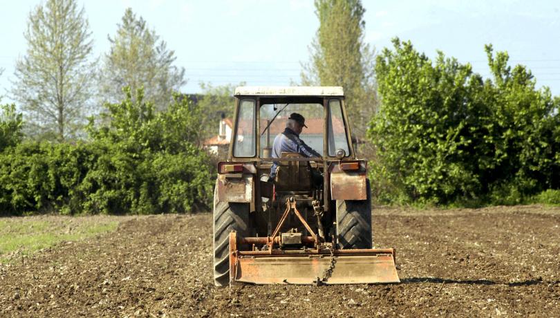 apo-to-koskino-ton-thesmon-i-kyvernitiki-protasi-gia-to-asfalistiko-ton-agroton-21005