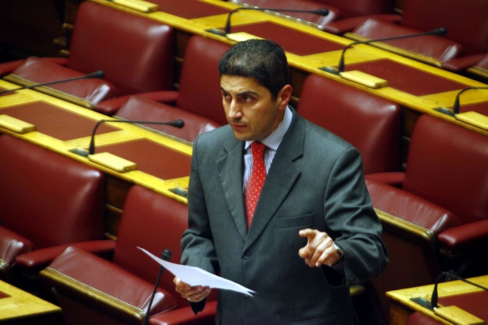 l-avgenakis-to-akraio-peristatiko-sto-aerodromio-oi-exigiseis-i-thesi-tis-kyvernisis-21522
