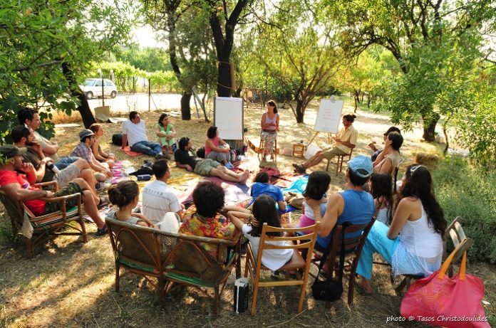 Η πολυμήχανη περμακουλτουρίστρια Η πολυμήχανη περμακουλτουρίστρια