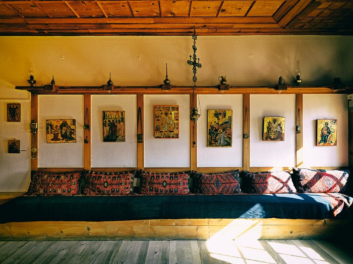 Στη σκιά της Ιστορίας που οδηγεί στο αύριο