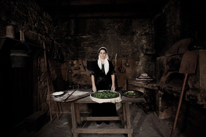 Στη σκιά της Ιστορίας που οδηγεί στο αύριο