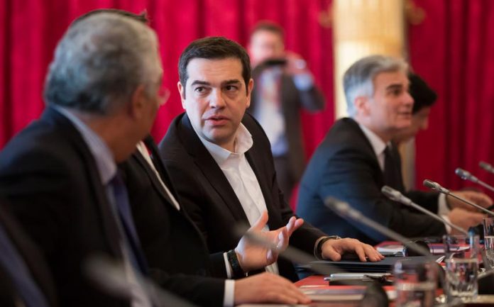 «Η εξέλιξη των πραγμάτων στην Ελλάδα αφορά τόσο το μέλλον της ίδιας της Ευρώπης όσο και το μέλλον των προοδευτικών δυνάμεων», ανέφερε ο πρωθυπουργός Αλέξης Τσίπρας «Η εξέλιξη των πραγμάτων στην Ελλάδα αφορά τόσο το μέλλον της ίδιας της Ευρώπης όσο και το μέλλον των προοδευτικών δυνάμεων», ανέφερε ο πρωθυπουργός Αλέξης Τσίπρας