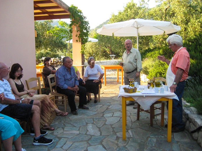 Ελαιώνας: Ένα καταφύγιο τουριστών στην Εύβοια