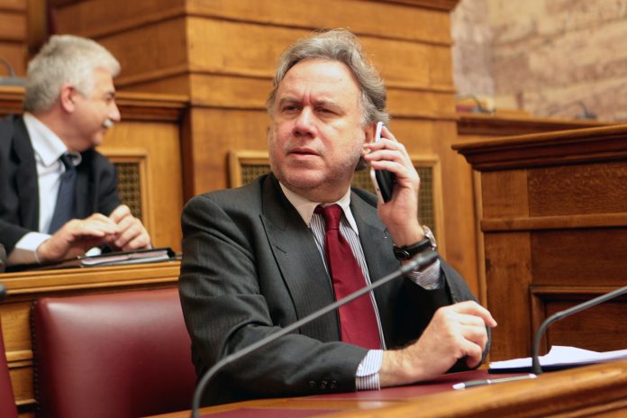 Για προσπάθεια διάσωσης του ΕΔΟΕΑΠ κάνει λόγο ο Κατρούγκαλος Για προσπάθεια διάσωσης του ΕΔΟΕΑΠ κάνει λόγο ο Κατρούγκαλος