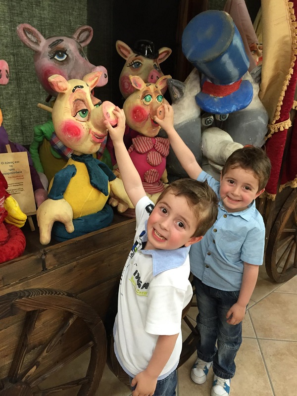 Λάρισα: Ο μαγικός κόσμος της κούκλας