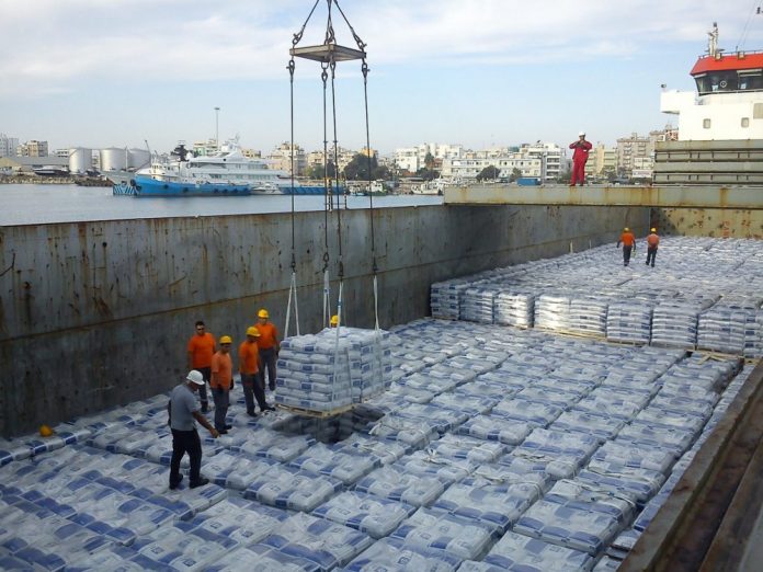 Νέο «καπέλο» στα αγροεφόδια με το ΦΠΑ 24% Νέο «καπέλο» στα αγροεφόδια με το ΦΠΑ 24%