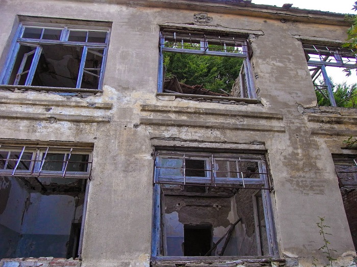 ΤΟ ΣΑΝΑΤΟΡΙΟ ΤΟΥ ΓΕΩΡΓΙΟΥ ΚΑΡΑΜΑΝΗ, ΣΤΟ ΠΗΛΙΟ