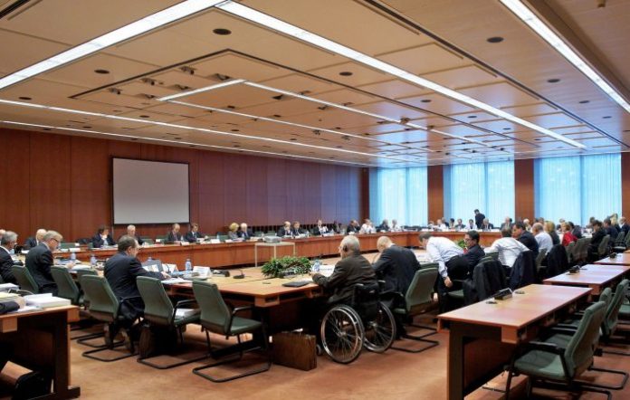 Στο Eurogroup με στόχο συμβιβαστική συμφωνία ο Τσακαλώτος Στο Eurogroup με στόχο συμβιβαστική συμφωνία ο Τσακαλώτος