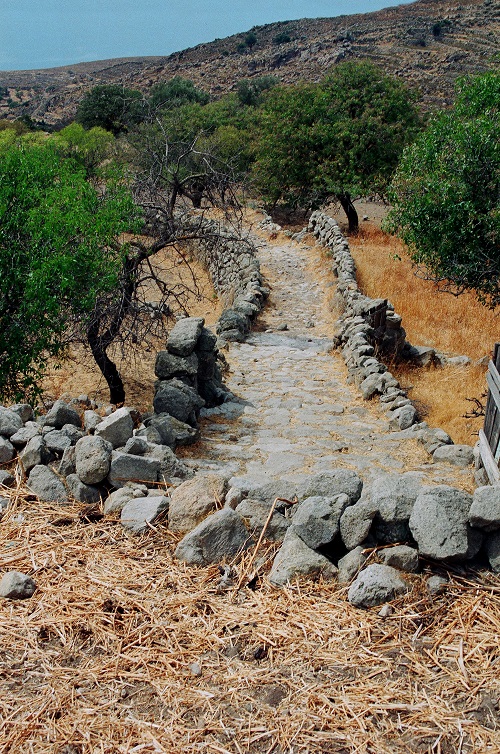 nisyros tis lavas kai tou pelagos