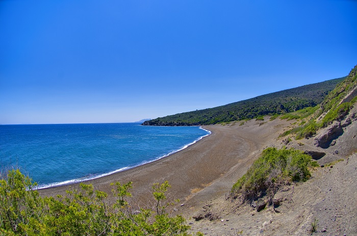 nisyros tis lavas kai tou pelagos