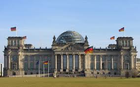xekleidose-i-dosi-meta-to-nai-tis-bundestag-36893