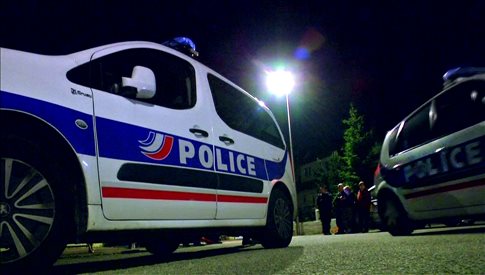 epestrepse-sto-parisi-o-fovos-tis-tromokratias-37462