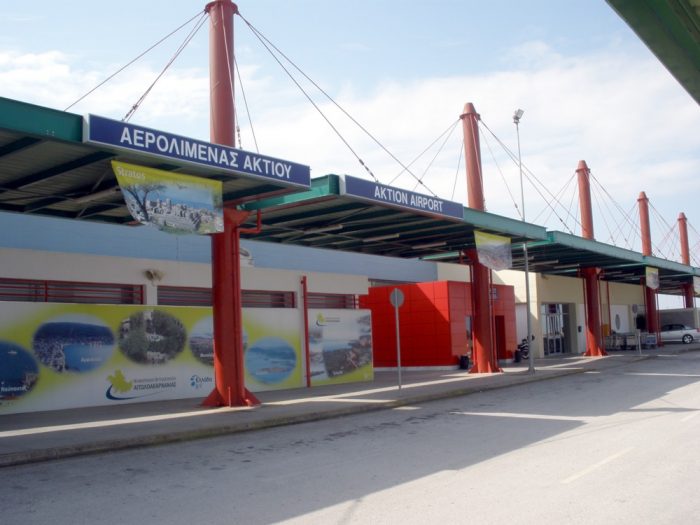 afximenes-oi-diethneis-afixeis-sto-aerodromio-tou-aktiou-42761