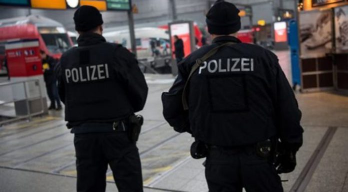 Ένοπλη επίθεση σε εμπορικό κέντρο στο Μόναχο