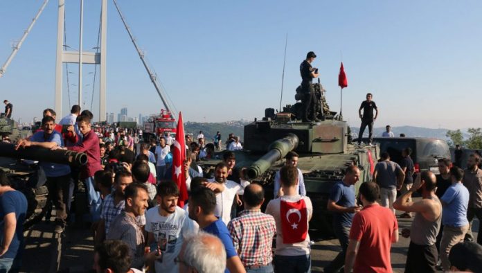 Ο Ρ.Τ. Ερντογάν ελέγχει την κατάσταση. 161 νεκροί και 1.440 οι τραυματίες (upd) Ο Ρ.Τ. Ερντογάν ελέγχει την κατάσταση. 161 νεκροί και 1.440 οι τραυματίες (upd)