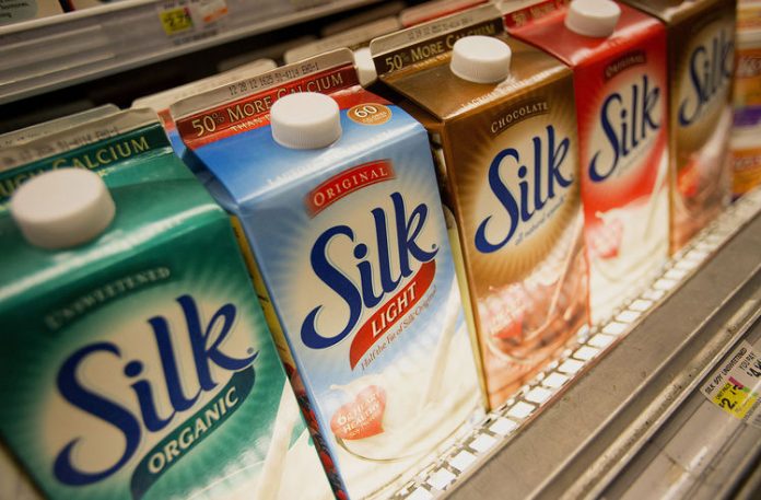 H Danone εξαγοράζει την αμερικανική WhiteWave Foods με 10 δισ. δολάρια H Danone εξαγοράζει την αμερικανική WhiteWave Foods με 10 δισ. δολάρια