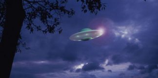 Ηλεία: Μαρτυρία ζευγαριού για 5 UFO ανοιχτά του Κατακόλου