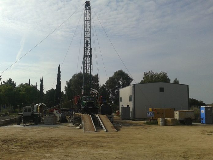 Ώθηση στα θερμοκήπια δίνει η γεωθερμία Ώθηση στα θερμοκήπια δίνει η γεωθερμία