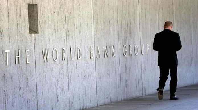 Kατάργηση φοροαπαλλαγών και επιδομάτων «συστήνει»η Παγκόσμια Τράπεζα στην Αθήνα