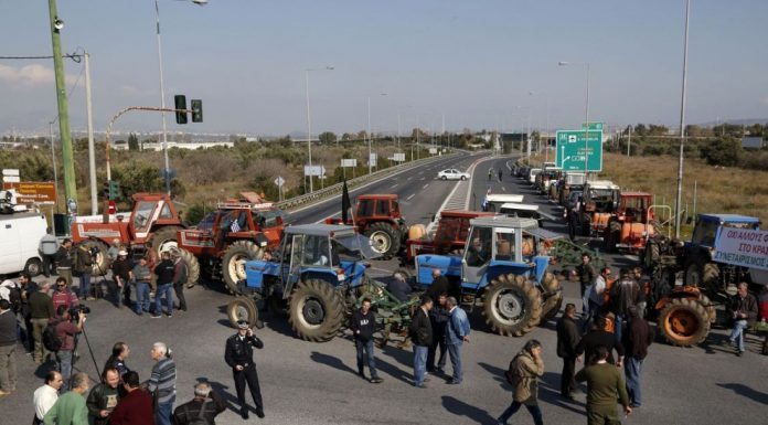 Σύσκεψη αγροτών με πρωτοβουλία Β. Κόκκαλη Σύσκεψη αγροτών με πρωτοβουλία Β. Κόκκαλη
